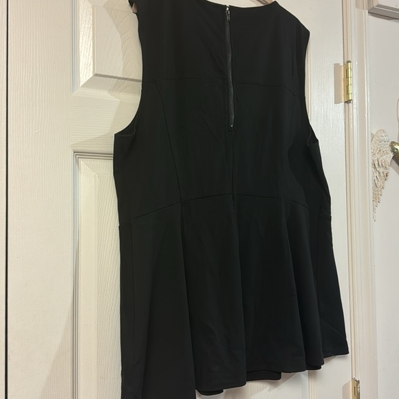 Torrid black sleeveless faux leather accent peplum top 3X 22/24 - Picture 8 of 8